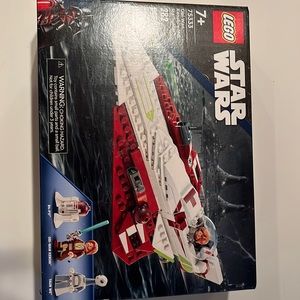 Lego 75333 - back of box damaged